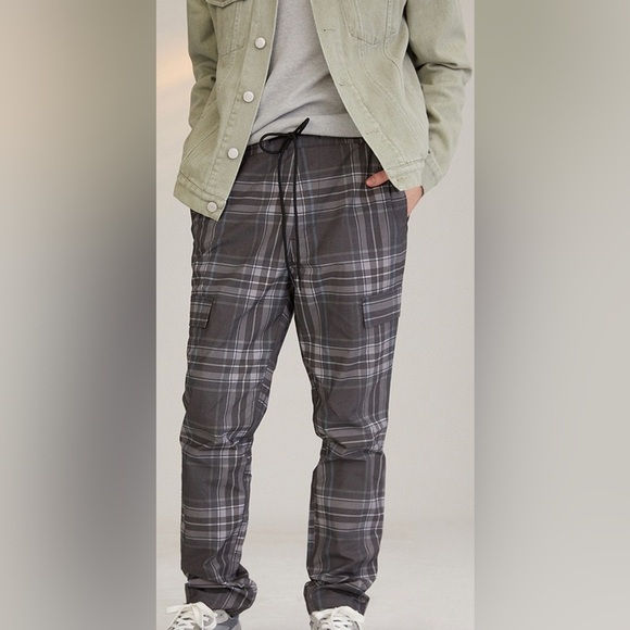 NEW PacSun Men’s Grey Plaided Nylon Cargo Pants Sz Small - Picture 1 of 13